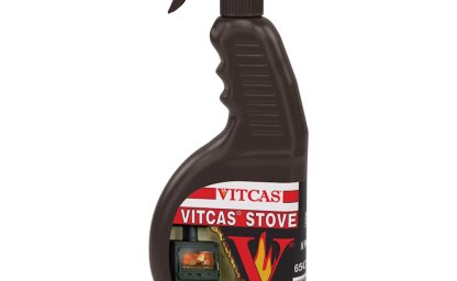 Le nettoyage de la vitre du foyer ne doit pas être une corvée